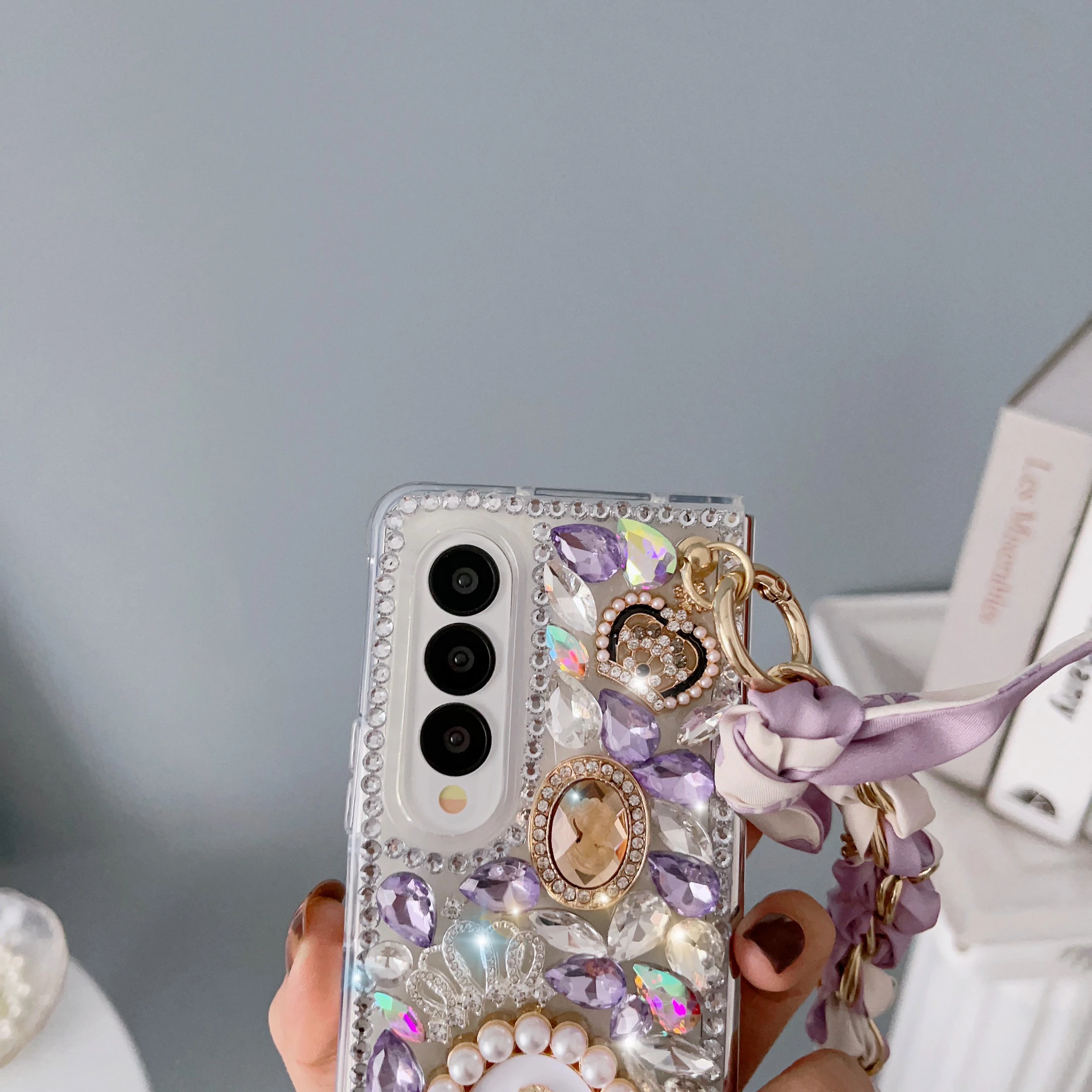 Pearl Relief Goddess Portrait Phone Case For Samsung Galaxy Z Fold 7 6 5 4 Rhinestone Crystal PC Cover With Chain Of Silk Scarve