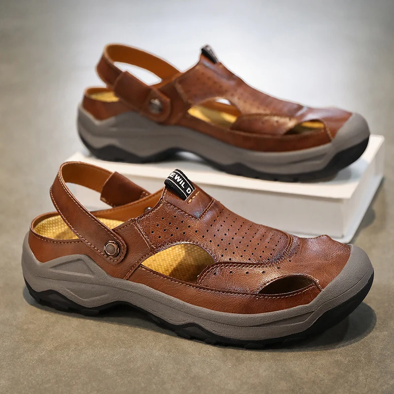

Новые летние кожаные мужские сандалии, уличная римская повседневная обувь, мужские тапочки на плоской подошве, классические мужские пляжные сандалии, большой размер 38-46