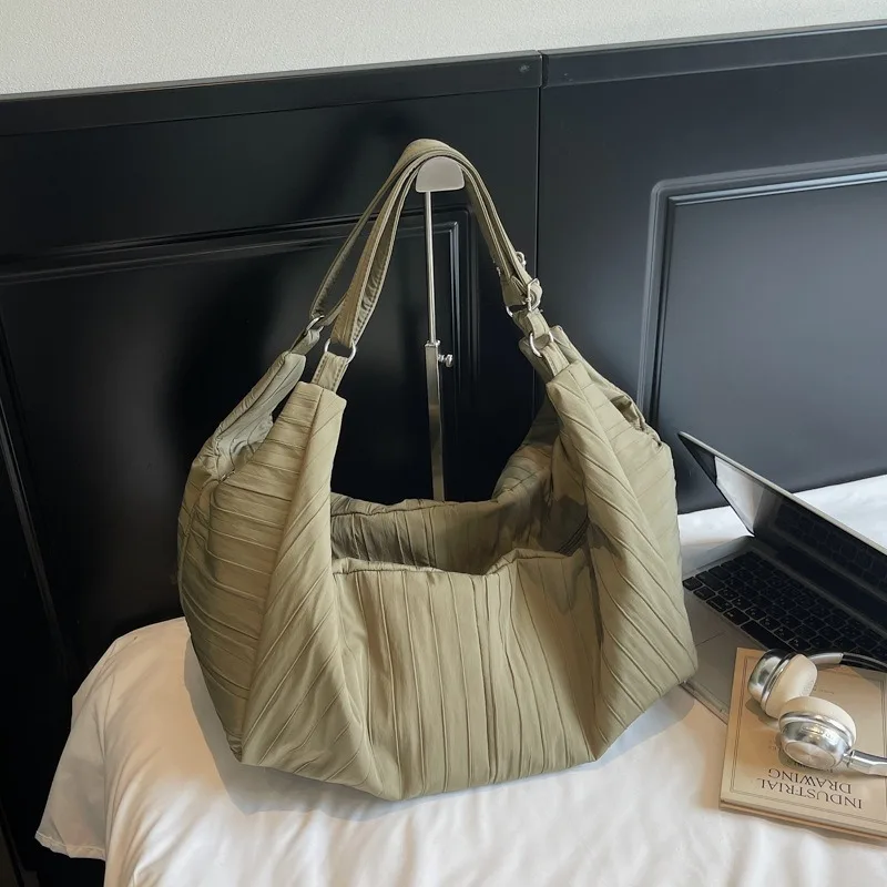 

Large Capacity Casual Nylon Crossbody Bag Fashionable Dumpling Style For Commuting Travel - New Lazy Shoulder Bag