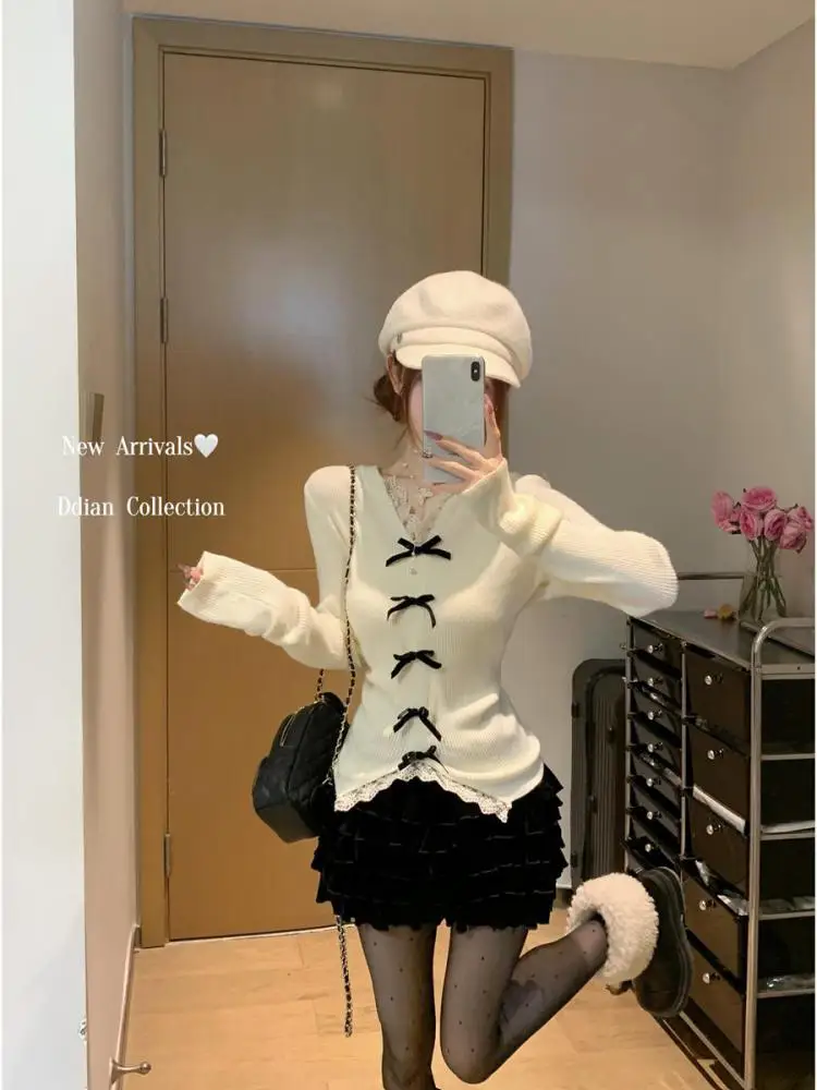

French Fashion Women Patchwork Lace Long Sleeved Festival Sweater 2024 Autumn Winter Vintage New V-neck Bow Elegant Knitted Tops
