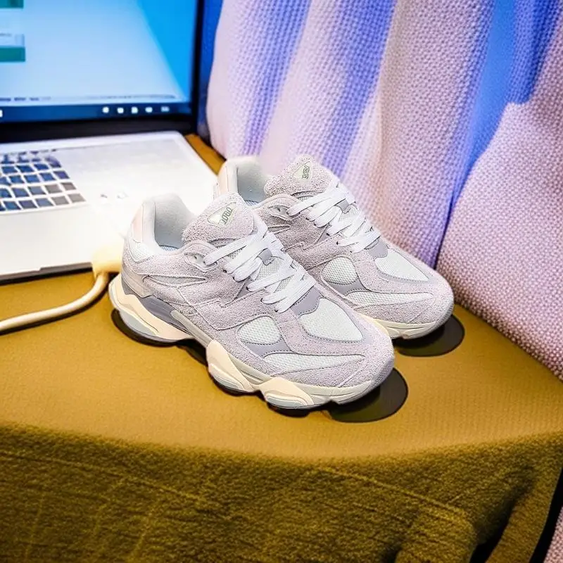 

FallOutdoor trail running shoes, multi-terrain outsole, stable on complex roads