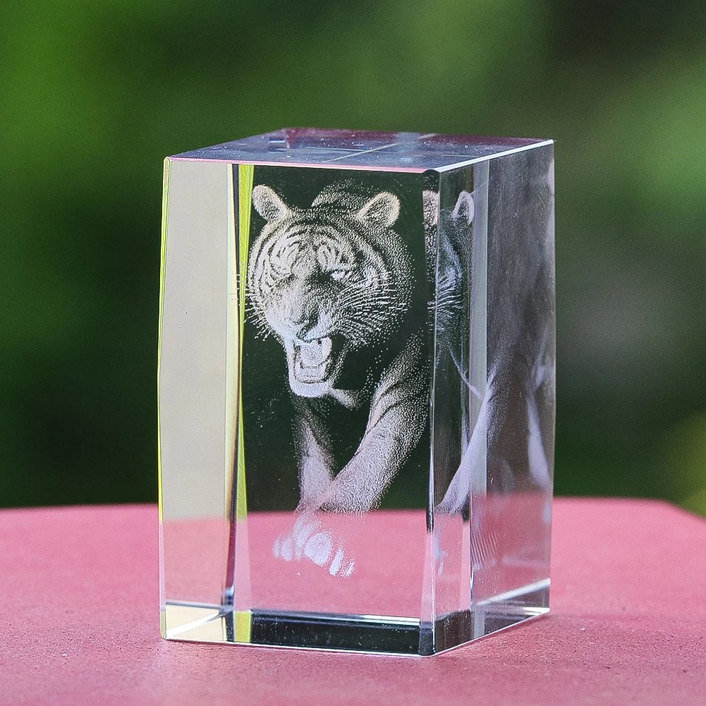 Square Crystal Internal Laser Engraving 3D Tiger Glass Art Office Desktop Paperweight Decorative Ornament Craft Souvenir Gift