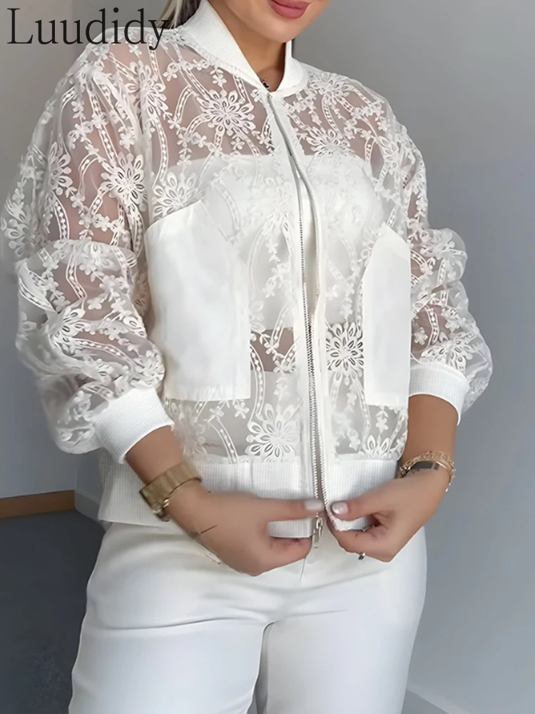 الأزهار الدانتيل المطرزة شبكة المرقعة معطف الجانب الشق سترة