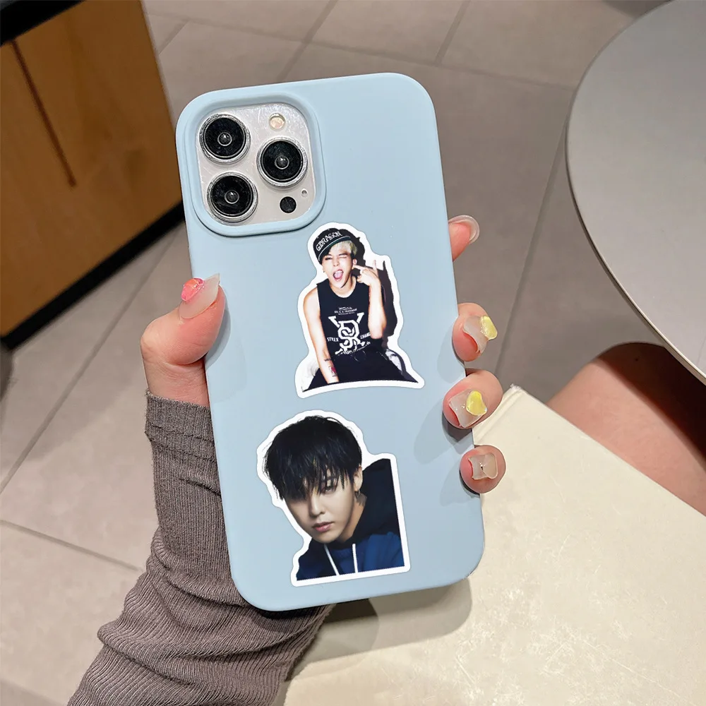 55 adesivi impermeabili per computer con tazza d'acqua per valigia decorativa stella coreana G-Dragon