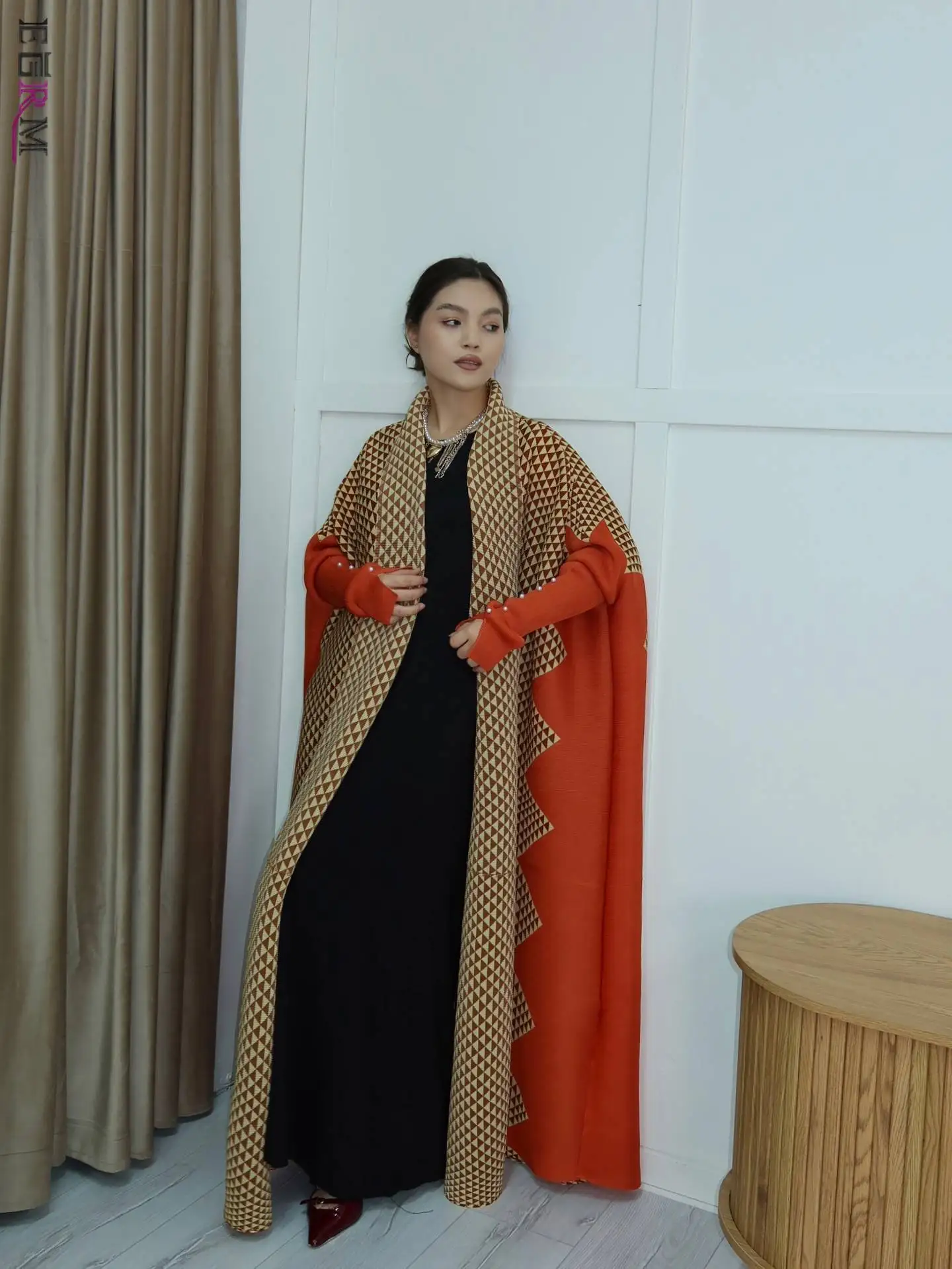 

EGRM Miyake плиссированная куртка с отложным воротником и длинными рукавами с принтом, женская дизайнерская абайя, новые модные пальто больших размеров в Дубае 6R91