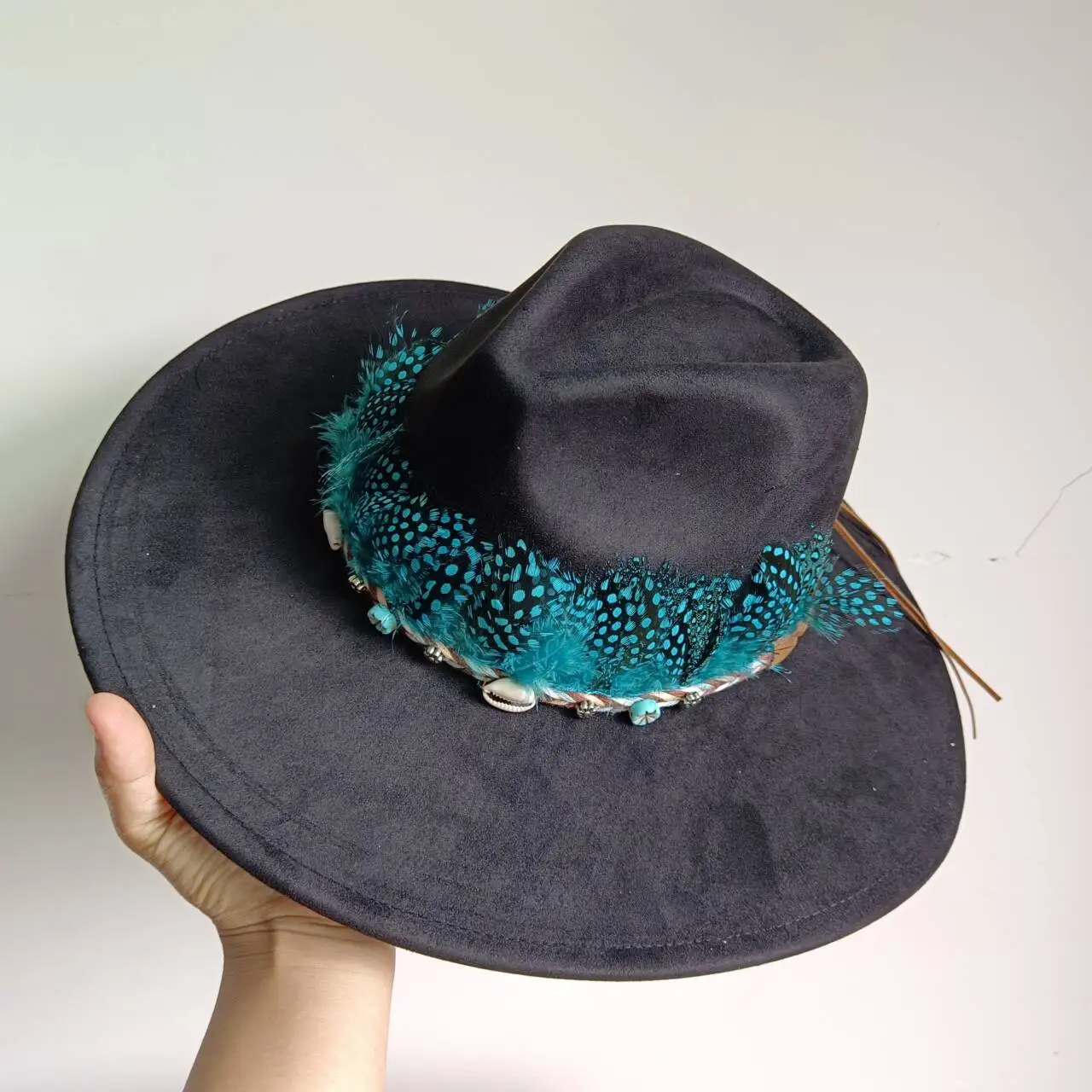 Wegański zamszowy kapelusz Top w kształcie serca 9,5 cm Rondo Akcesoria z piór Kapelusz jazzowy Męski i damski kapelusz panama Fedora chapeau femme