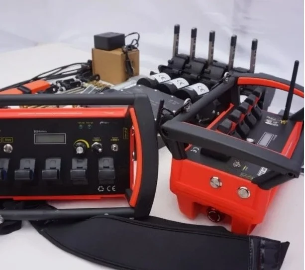 Wireless Remote Control 4 Buttons Plastic,plastic and Silicone Rolling Code Carton Polymer Lithium Crane