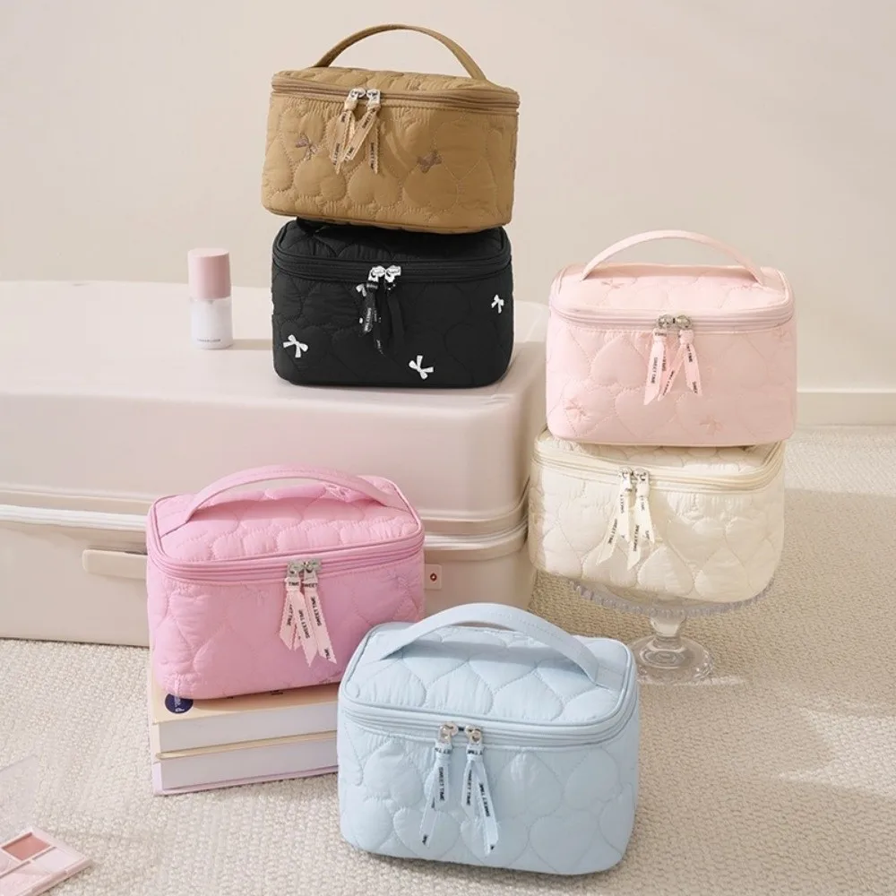 Large Capacity Women Makeup Bag Heart Print Waterproof Travel Washroom Bag Double Zipper Handheld Cosmetics Storage Bag Women