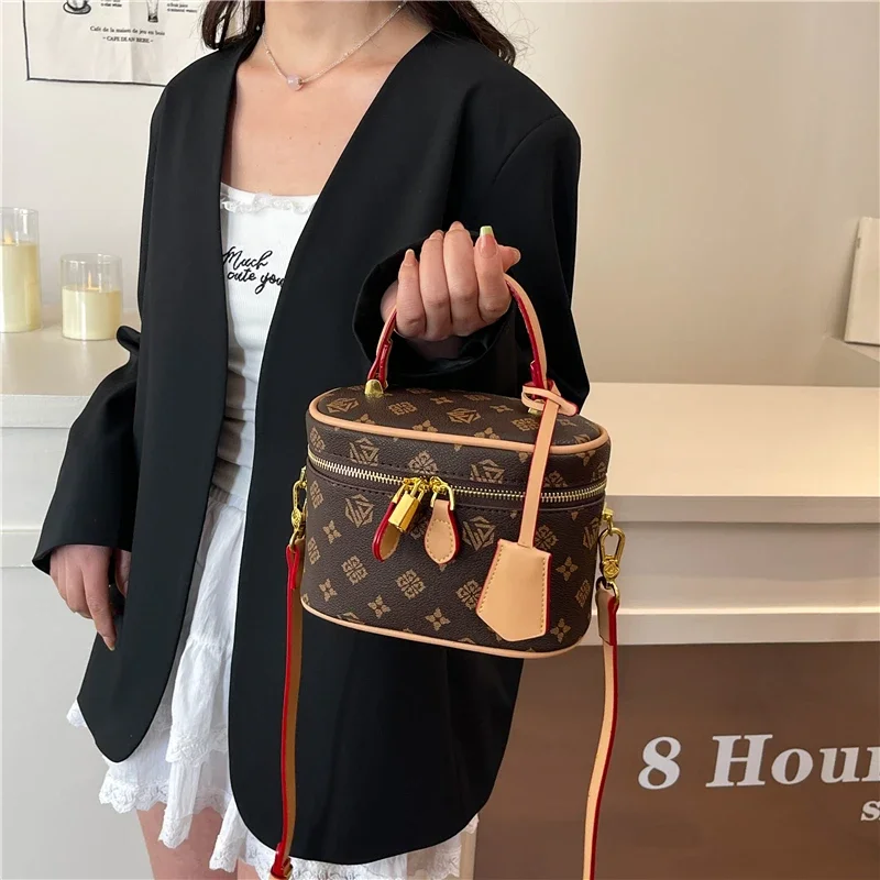 حقيبة مربعة أنيقة لعام 2025 للنساء، محفظة كروس على شكل صندوق عتيق مع سلسلة، حقيبة كاجوال ونايلة متعددة الاستخدامات #1