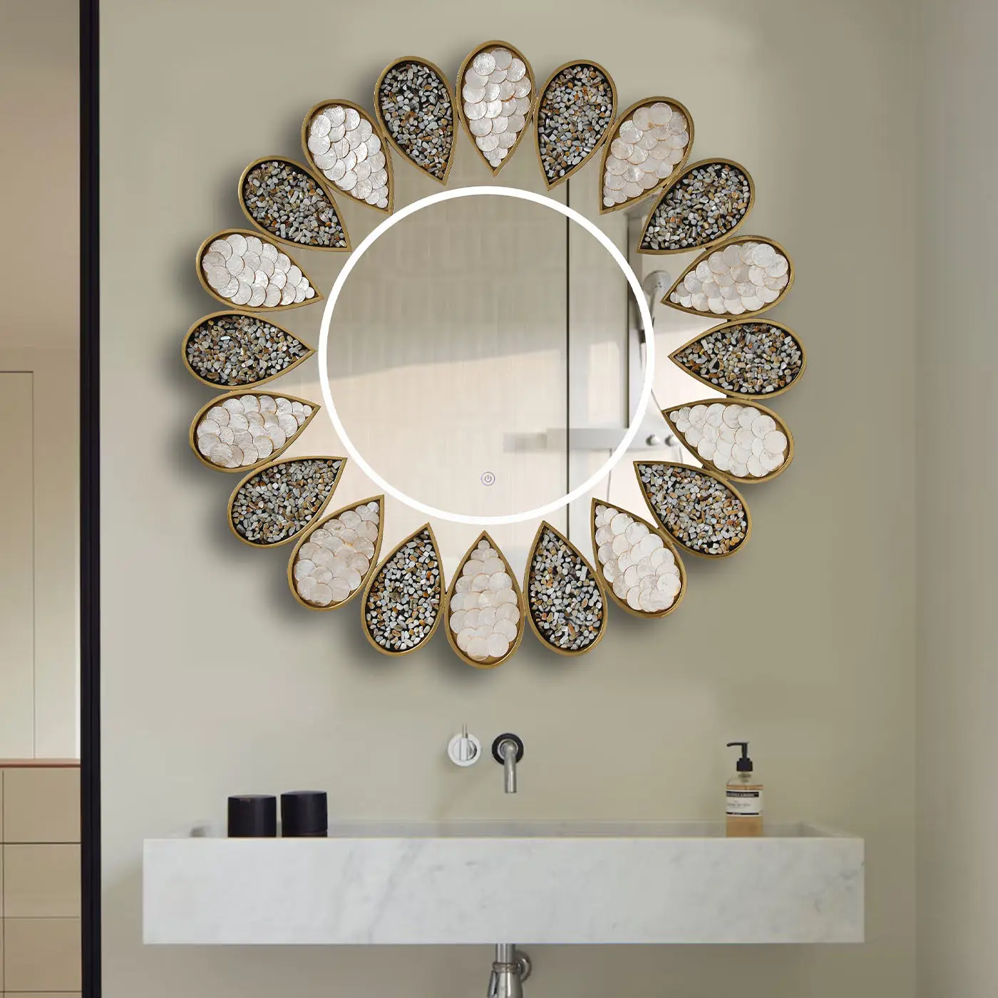 Handmade Shell LED Lighted Decorative Mirror Bedroom Vanity Mirror Wall-Mounted Bathroom Round Mirror