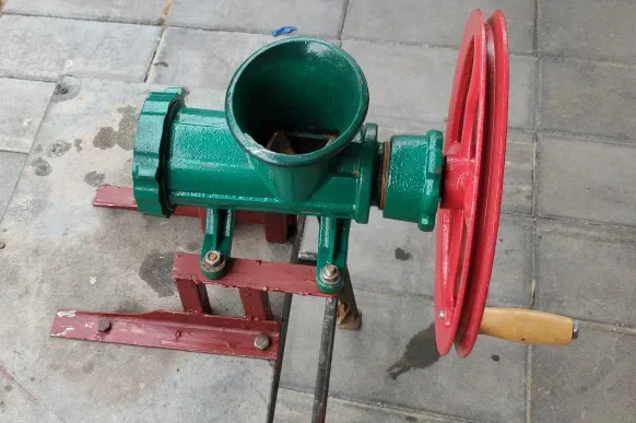 22 Cast Iron Handle Operating Meat Mincer Grinder Sausage Filler Kitchen Meat Grinder Meat Grinder