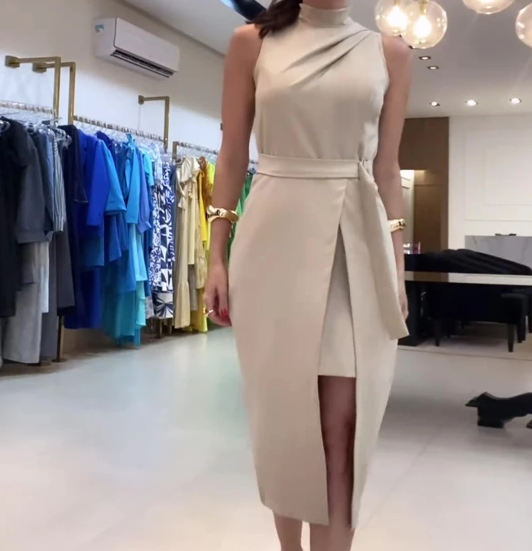 

2024 Women's Solid Color Fashion Standing Neck Round Neck Pleated Split Slim Dress