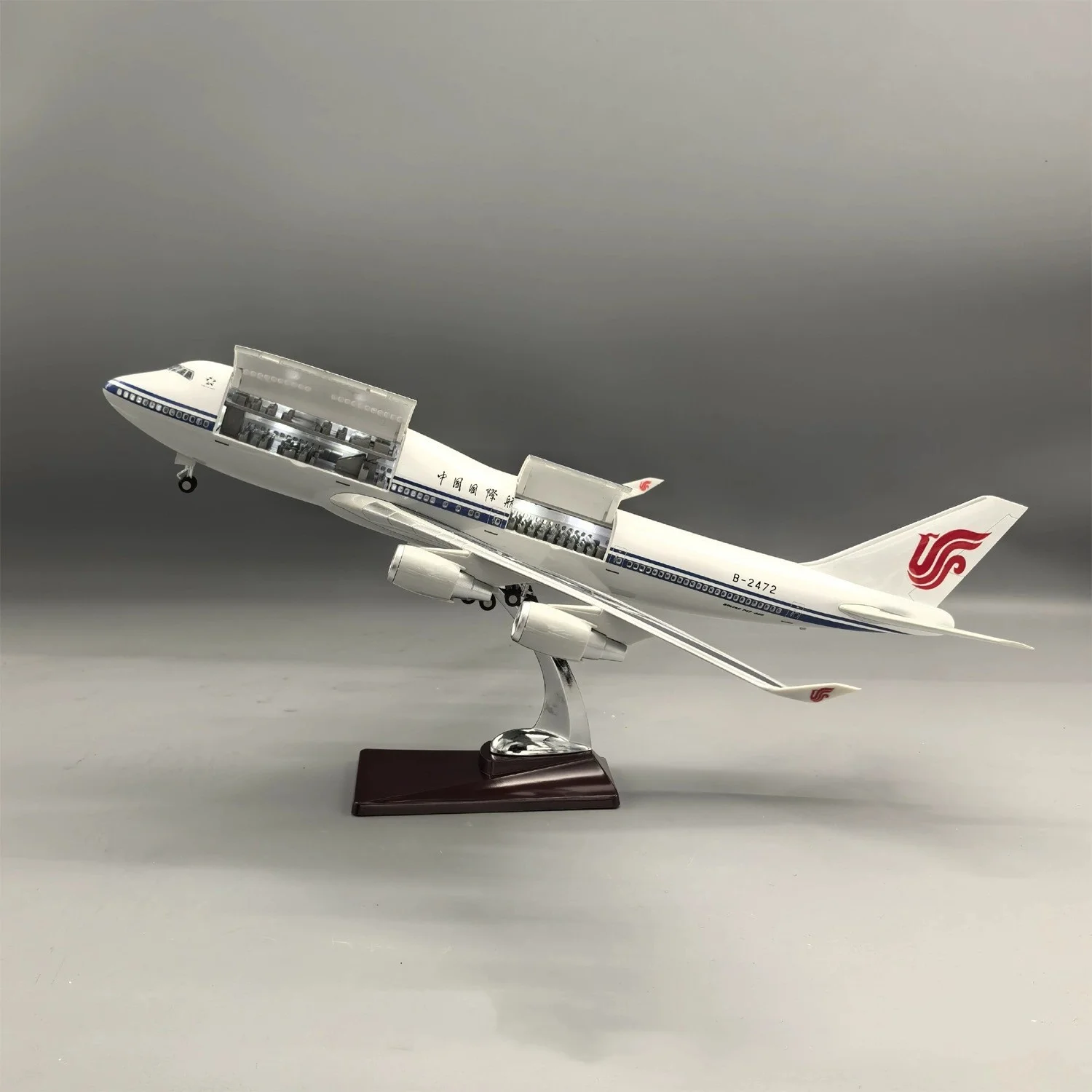 

Scale 47CM plane Diecast Resin B747 Air China Aircraft Model Hatches Can Be Opened Entrance LED Airplane Display Collection Gift