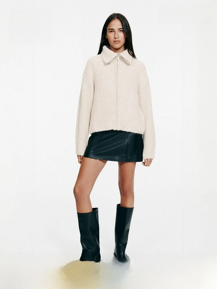 

Женский вязаный свитер H&M на молнии, теплая верхняя одежда, повседневный стиль, из полиэфирного волокна, с рукавами до плеч, приталенный крой