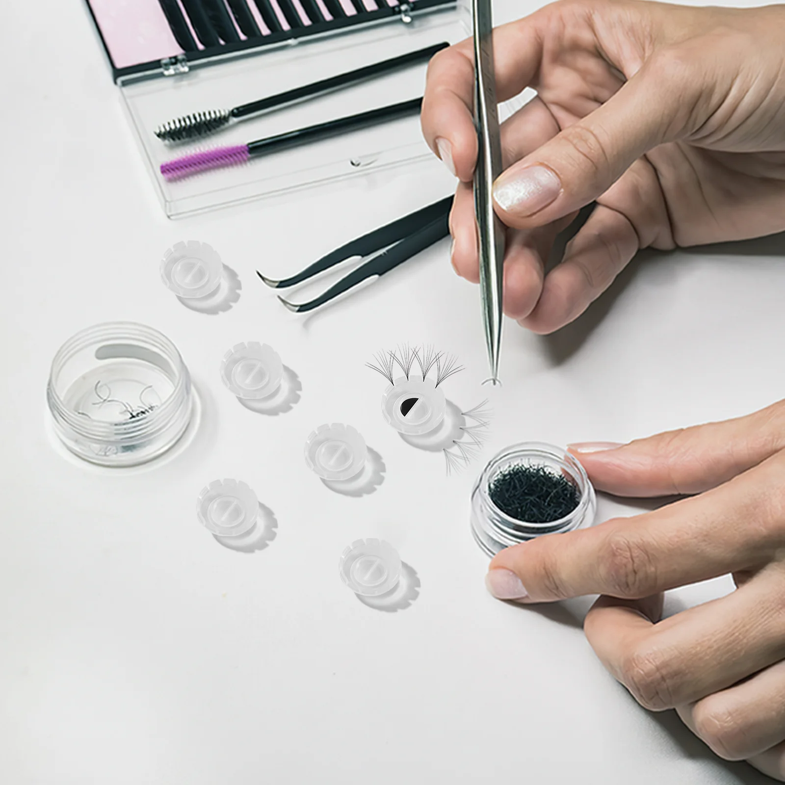 

100Pcs Durable Grafting Eyelash Flowering Glue Cup Easy to Clean and Store for Professional Use Eyelash