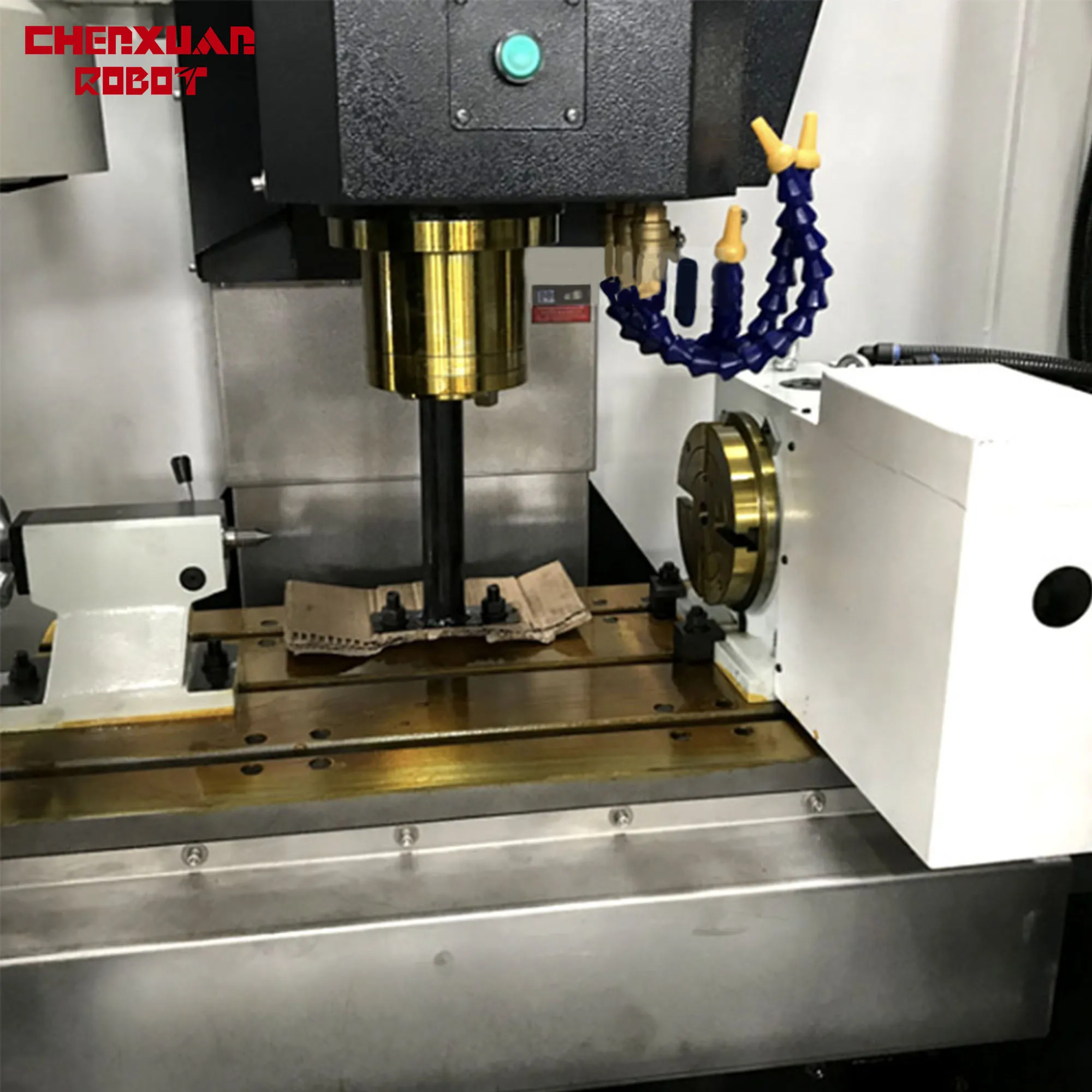 Vertical Type CNC Machining Center with 5-Axis Used in Metail Milling Serviced for Several Industries