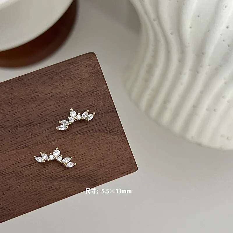 5 Stück vergoldete Kupfer-Zirkon-Nagelanhänger – Nagelkunst-Dekoration im französischen Stil mit glitzerndem Kristallrand, luxuriöser Nagelschmuck – Detail 19