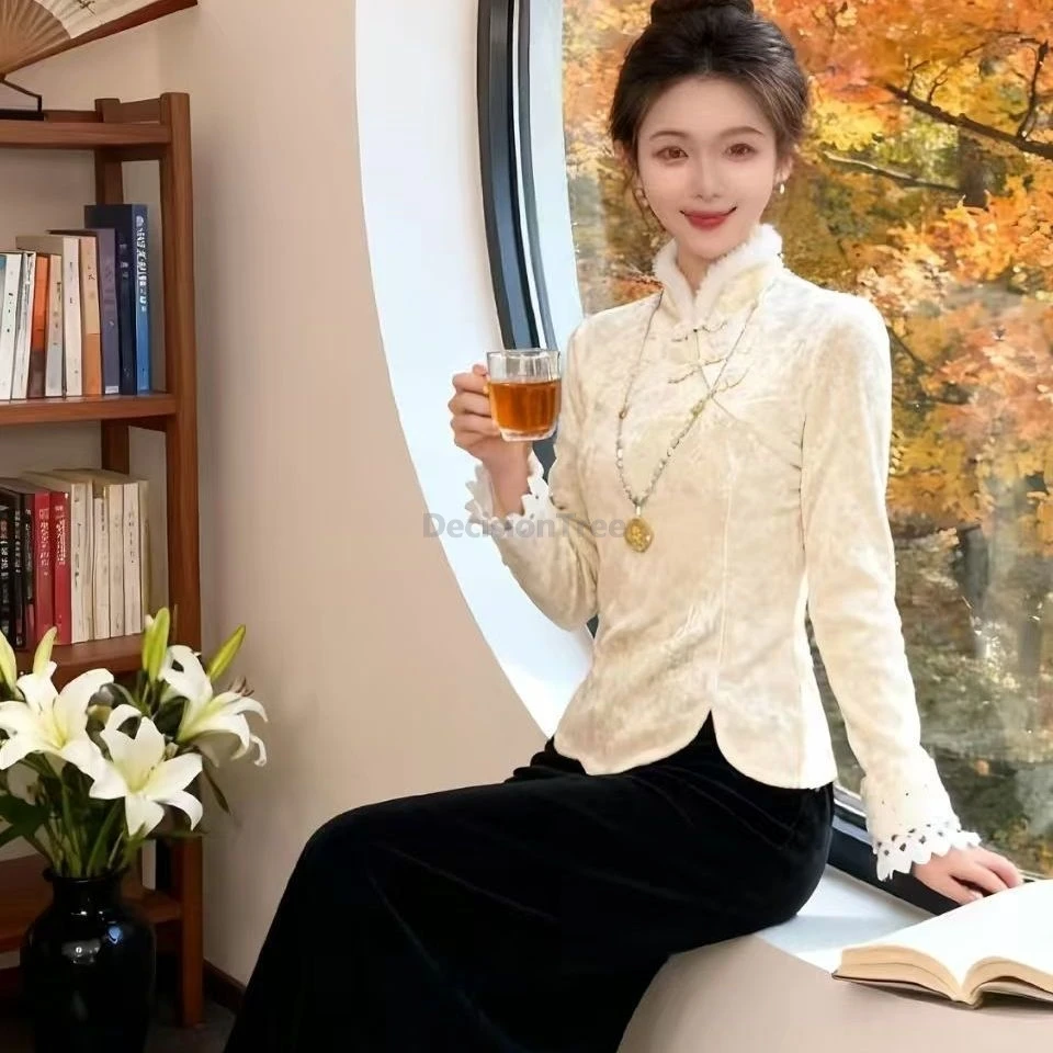 

2026 thicken warm winter women's retro qipao top elegant gentle temperament chinese cheongsam top velvet jacquard design blouse