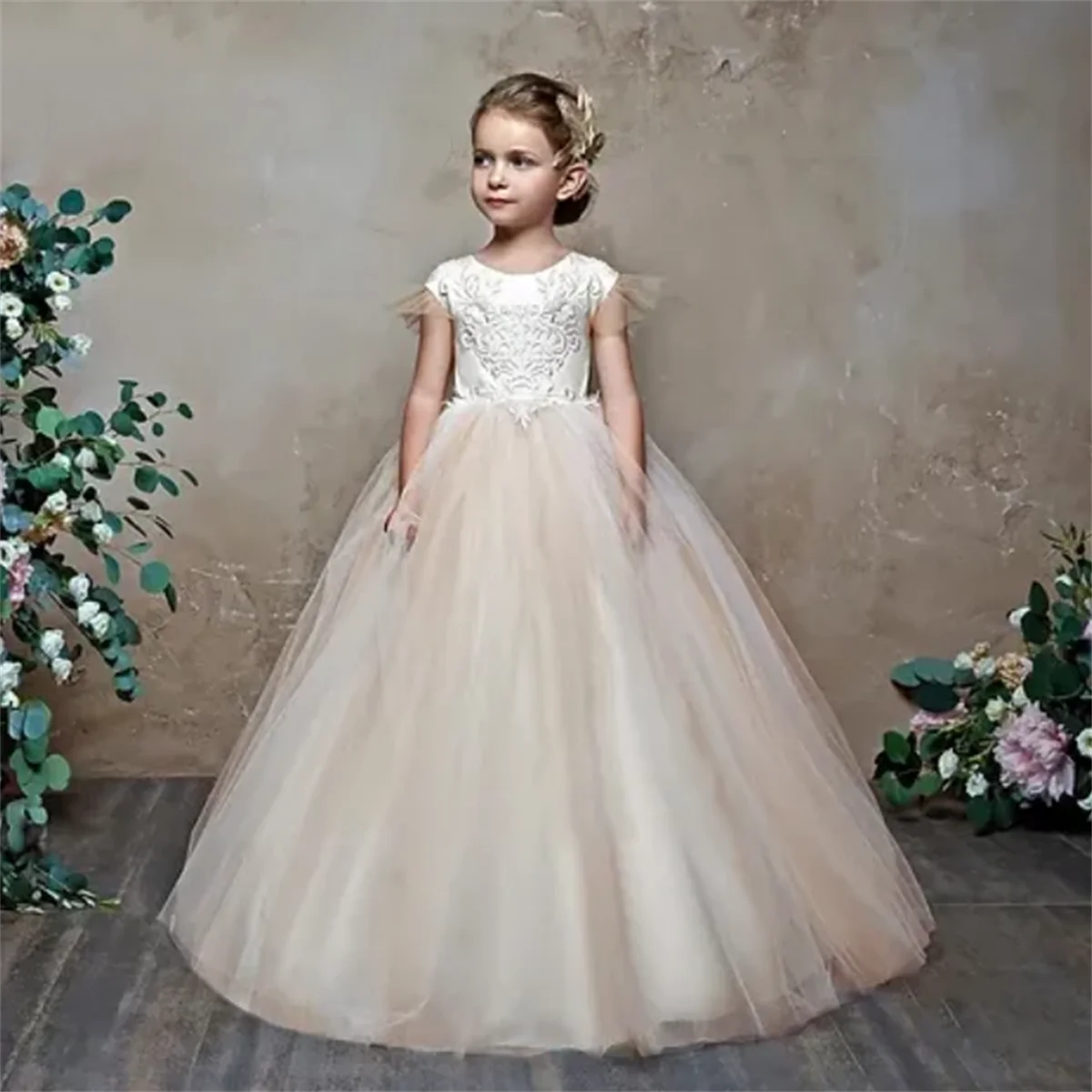 

Flower Girl Dress Champange Fluffy Tulle Sparkle Lace Sleeveless Bow Wedding Flower Child's First Communion Birthday Party Dress