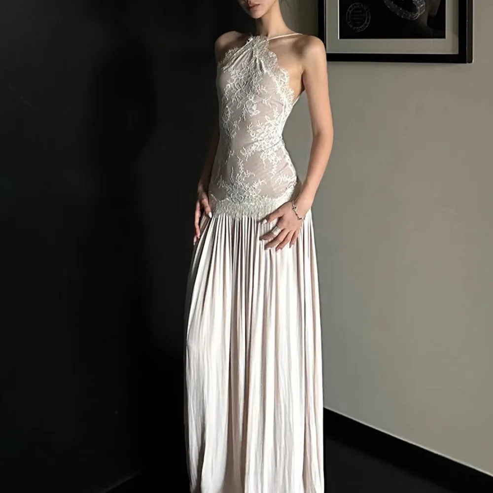 

Lace Patchwork Camisole Dress for Women's Summer Socialite, High-end Feeling, Waist Cinched, Backless Sleeveless Long Dress