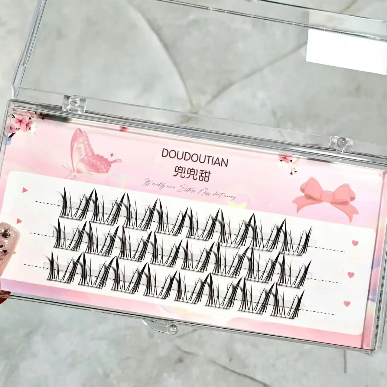 Little Rabbit Lash Clusters, Soft Thin Segmented Upper Lashes, Wispy Natural Fibers, Cute Doll Eyes for Daily Bare Makeup