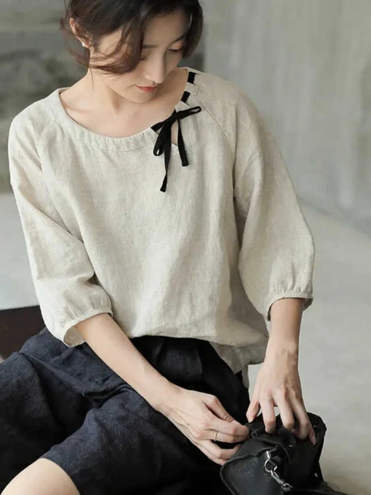 

Новая женская хлопково-льняная рубашка с коротким рукавом, винтажный ретро-стиль, свободный крой, круглый вырез, с бахромой, защита от УФ-излучения, коллекция 2026 года