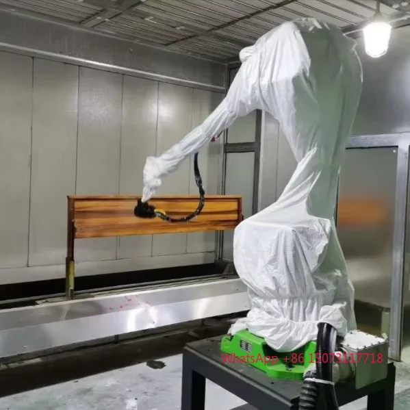 Automatyczny robot do malowania drewnianych mebli, programowanie darmowe, malowanie automatyczne ramionem robota do mebli.