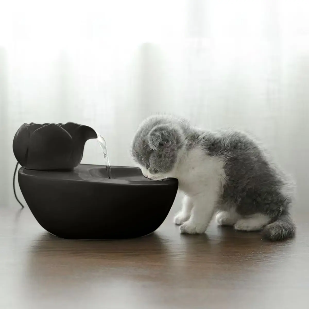 

(ABAB) Керамический фонтанчик для воды с USB-насосом для кошек и других домашних животных.