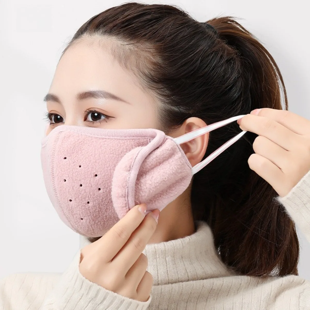 قناع شتوي 2 في 1 مقاوم للرياح مع غطاء للأذنين من الصوف السميك للدراجات النارية وركوب الدراجات وإكسسوارات الشتاء الرياضية الخارجية للنساء #1