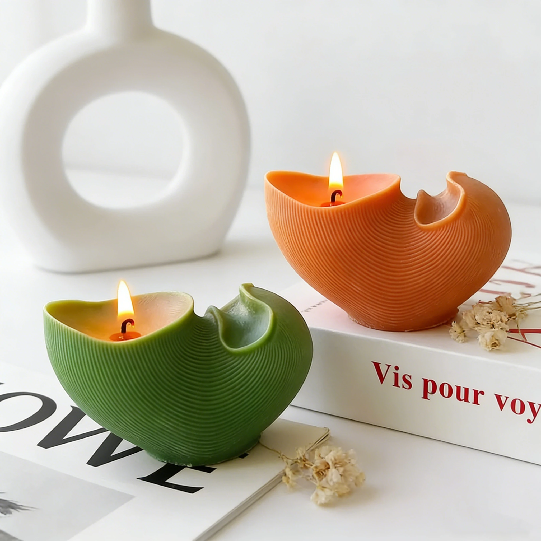 

Aesthetic Wavy Fluted Geometric Striped Silicone Wax Candle Moulds Home Decor Unique Sculptural Ribbed Candle Mold