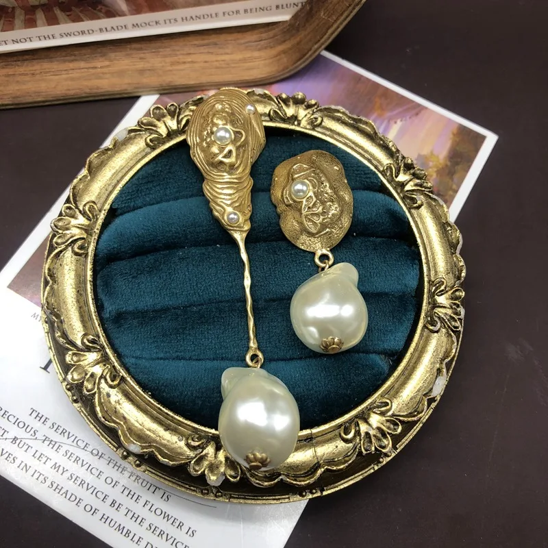 boucles-d'oreilles-en-or-vieilli-de-style-retro-asymetriques-longues-et-courtes-avec-perles-de-verre-baroques