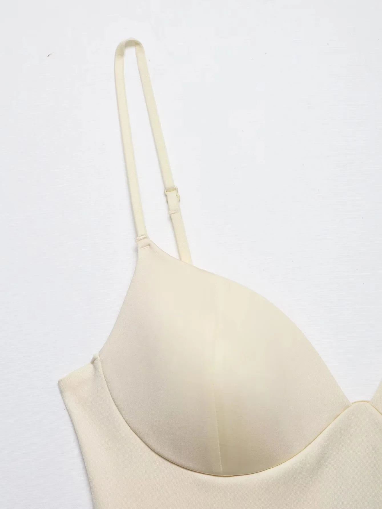 HH Damen Mode Schlankes Camisole-Top Einfarbig Minimalistisch Lässig Spaghettiträger Kurzes Top 2026 Sommer Back-to-School-Outfit – Detail 4