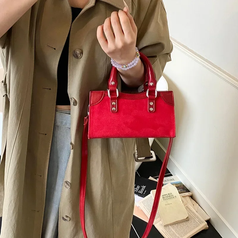 

2025 New Trend Niche Fashion Retro Pillow Bag - Women's Casual Versatile Shoulder Messenger Bag