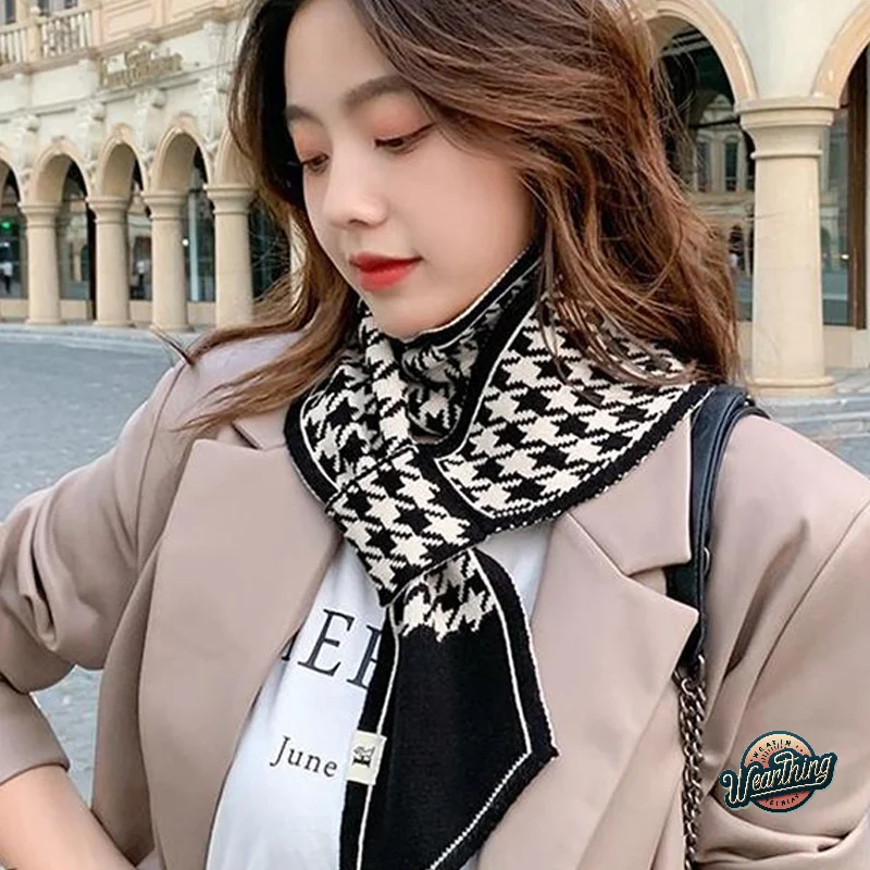 Women's Fashion Plaid Small Scarf Women's Autumn And Winter Warm And Stylish Neck Scarf Temperament Versatile Scarf