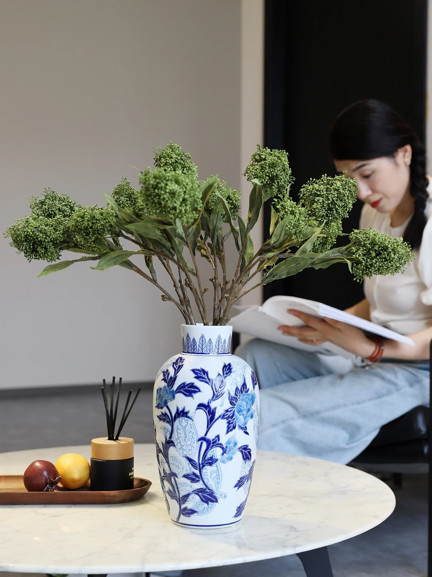 

Fuhua Cerc Flower Vase Blue And White Porcelain Hydroponic Fre Flowers Relief New Year Gift Large Size Tabletop Decor