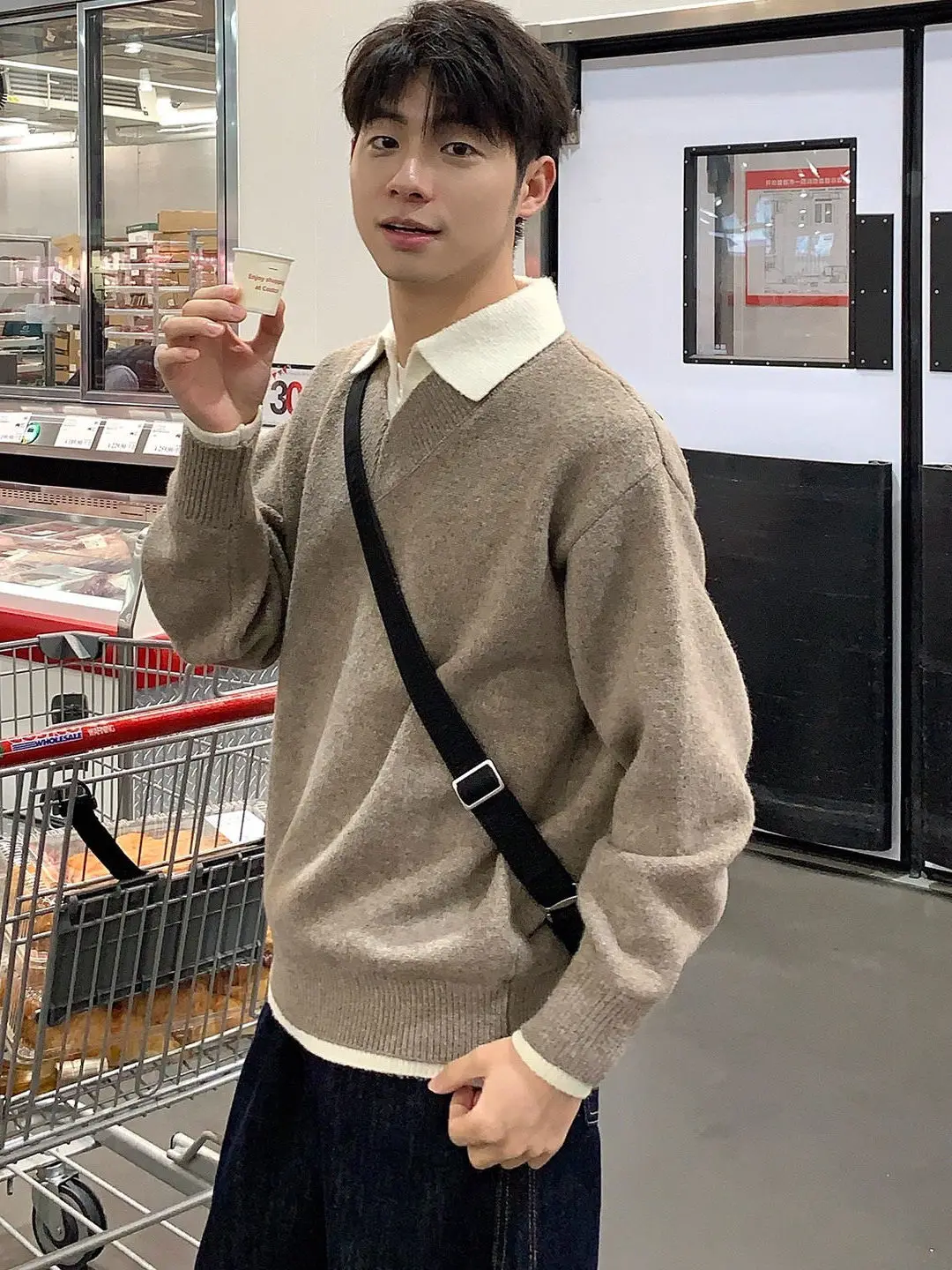 

Мужской вязаный свитер в японском ретро-стиле с V-образным вырезом и воротником, универсальный, зимний, модный, повседневный, имитация двухслойности