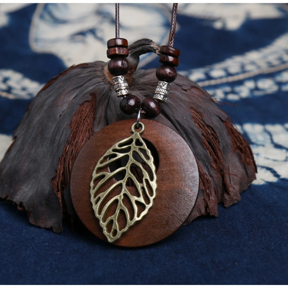 Retro Round Wooden Leaf Pendant Necklace Ethnic Style Metal Owl Rudder Tree Necklaces For Women Long Wax Rope Sweater Chain Gift