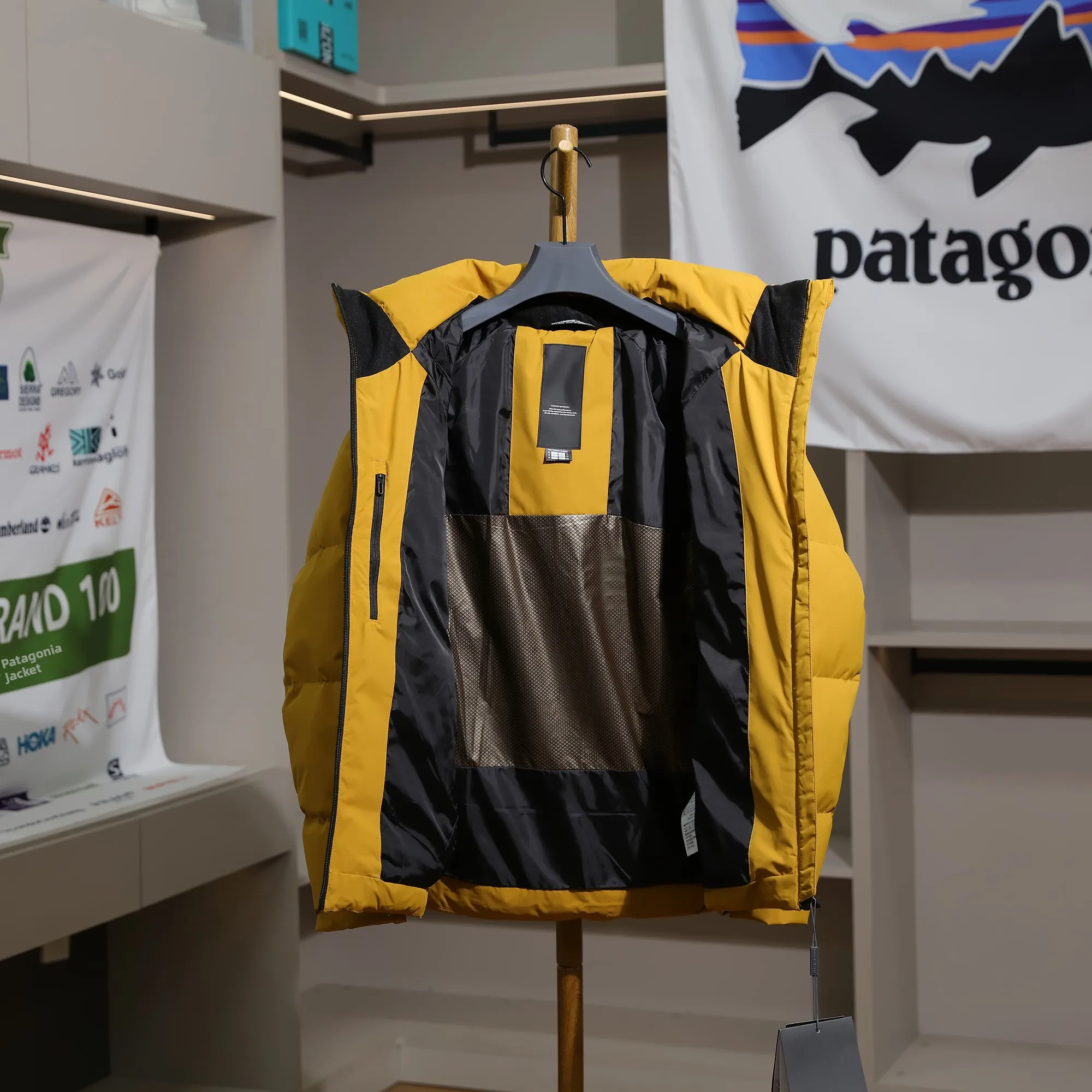 メンズ アウトドア フード付きダウンジャケット 90 ダックダウン グラフェン加熱 防水 防風 暖かい ファッション アーバンスタイル レギュラー丈