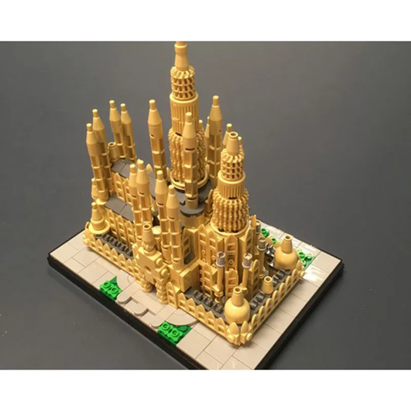 MOC-23119 Basílica I Temple Expiatori De La Sagrada Família Atonement Architecture Building Blocks Classic Model Brick Toys Gift