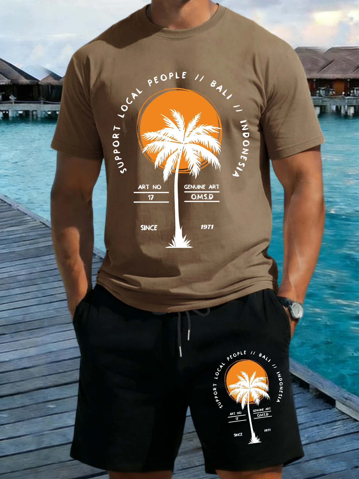 

Мужской летний повседневный комплект: футболка с принтом кокосовых пальм и свободные хлопковые шорты с карманами.