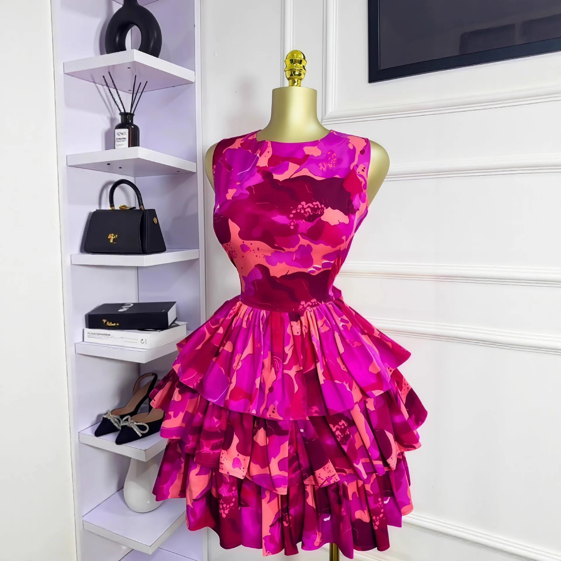 

Women Floral Printed Dresses 2026 Spring New Sleeveless Cascading Ruffles Big Swing Ball Gown Fashion Pleated Cake Dress Party