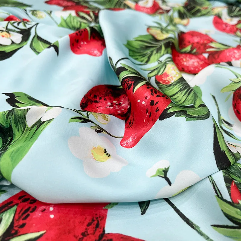 Natural Pure Poplin Cotton Fabric Brand Fashion Design Polyester Satin Strawberry Printed Chiffon Fabric Cloth Fo Dress Diy Sew