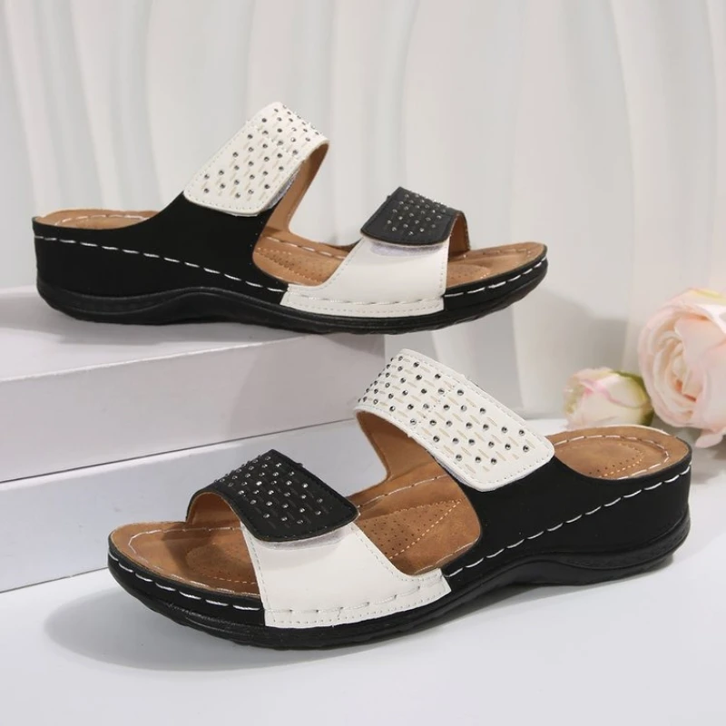 

2026 Summer New Fashion Wedge Heel Casual Beach Slippers for Women's Fish Mouth Open Toes Comfortable Breathable Hollow Sandals