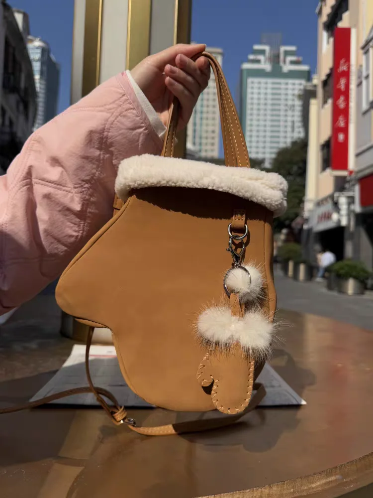 

Faionable Lamb Fur Velvet Gloves Vintage Matte Suede Handbag Crossbody Bag American Retro Sle Polyester Magnetic C...