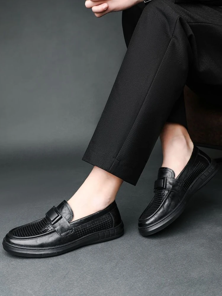 

Дышащая мужская кожаная обувь без шнуровки, увеличивающая рост, удобная дизайнерская летняя распродажа из воловьей кожи, трендовая мужская повседневная обувь из искусственной кожи 2025 года