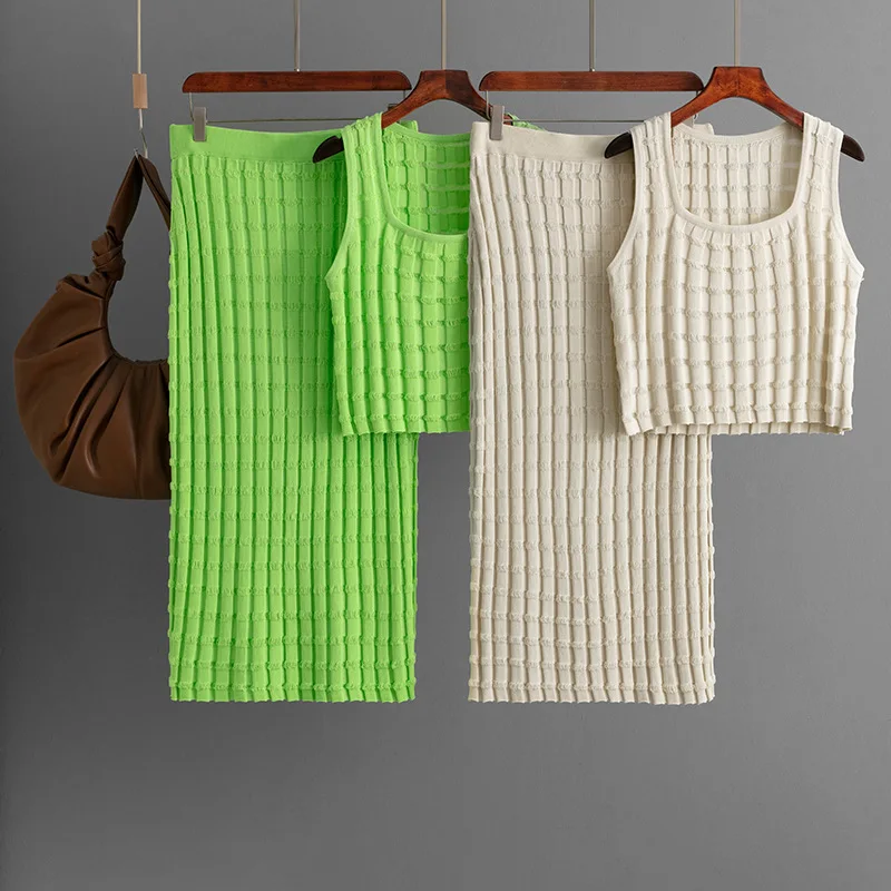 

Fashion 2025 Summer Women's Sleeveless Top and Knitted Skirt Two-Piece Set