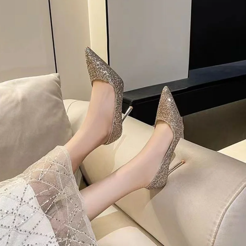 2024 Nieuwe Schoenen Voor Vrouwen Basic Slip On Dames Hoge Hakken Klassiekers Bruiloft Pumps Vrouwen Puntige Teen Dunne Hak Bling Damesschoenen