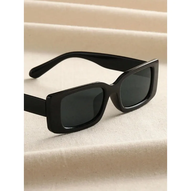 1 PCs Unisex Black Plastic Square Fashion Sunglasses Beach Play And Daily Photography Glasses view 4