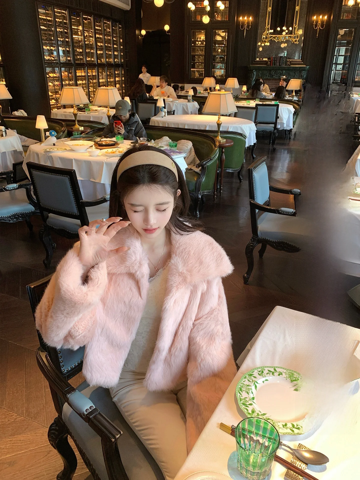 

ese Snow Rabbit 2026 New Sle Rabbit Fur Collar ort Coat Simple Design Winter Outerwear for Women Youth And Midd...