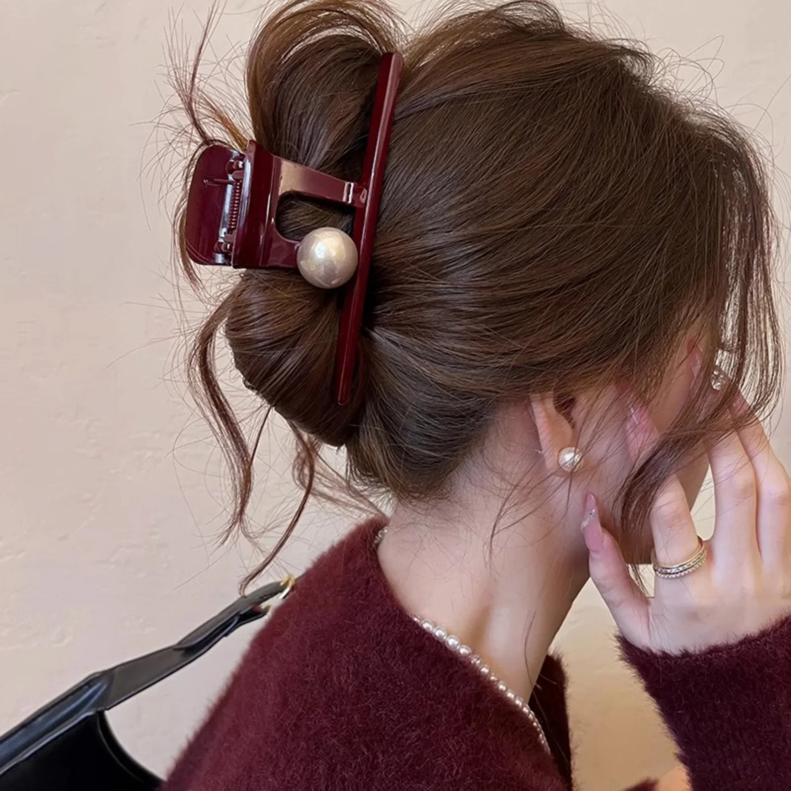 

1 шт., заколка для волос с бордовым жемчугом, большой элегантный аксессуар для волос для женщин, идеально подходит для припостей